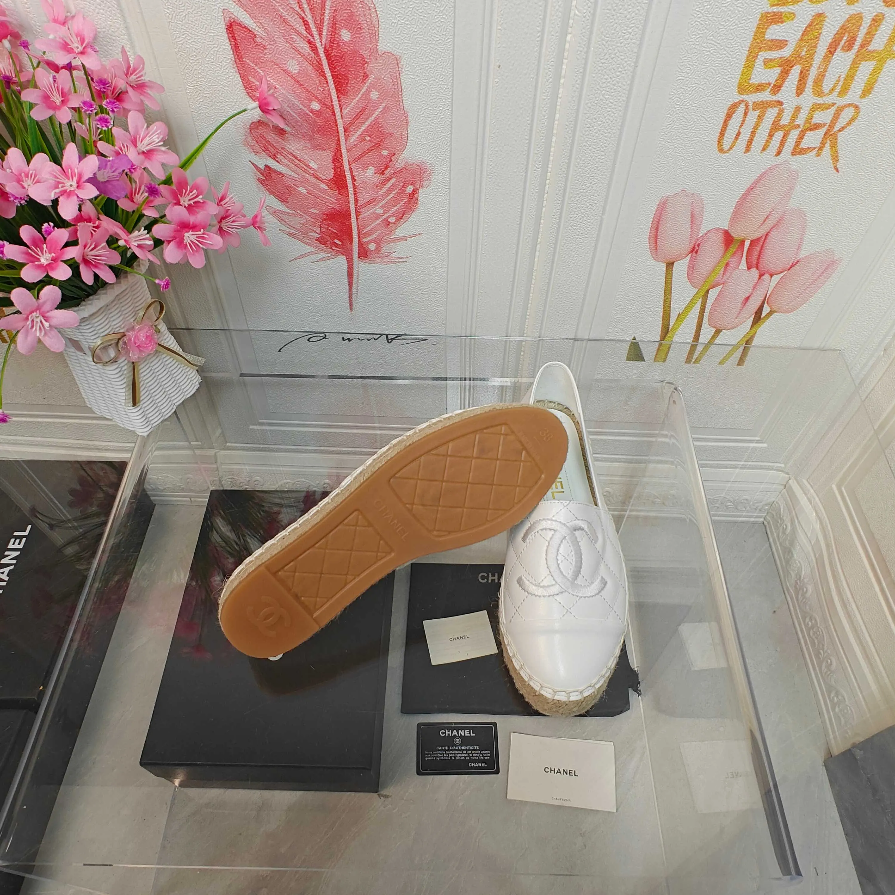 👟👟Ex-factory price 400👟👟 CHANEL 2025 early spring new fisherman shoes, top version 👏👏The inner pads are all made of original imported goatskin! Number of codes: 35 - 40 (codes 34, 41, and 42 can be customized without return or exchange) Standard codes come with a full set of packaging